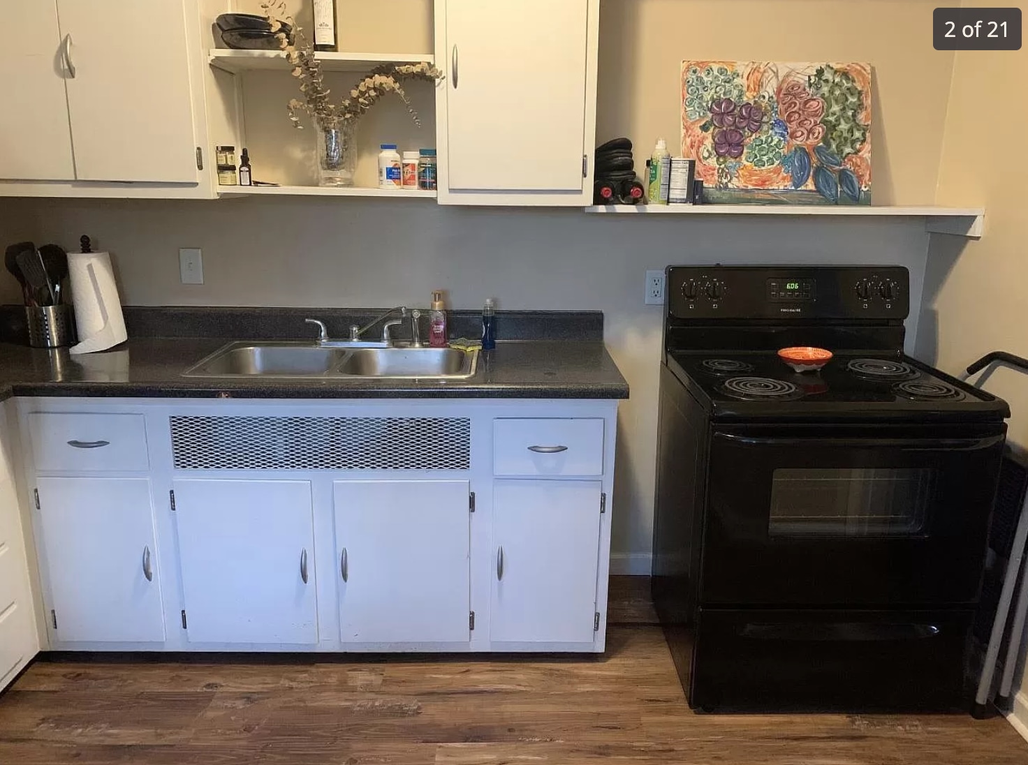 Kitchen - 437 Claranna Avenue