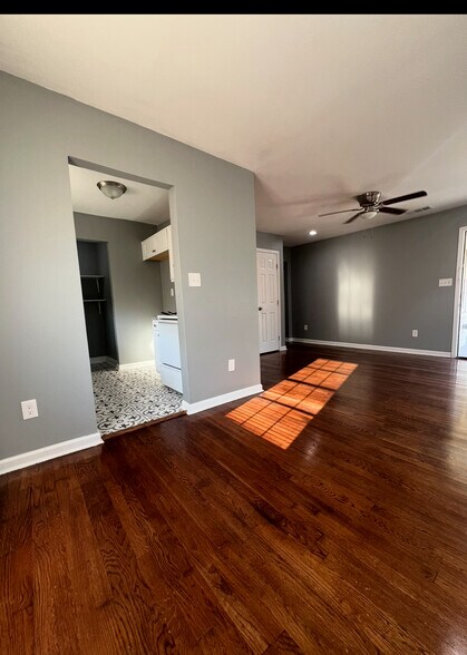 Building Photo - 3148 Highland Park Pl