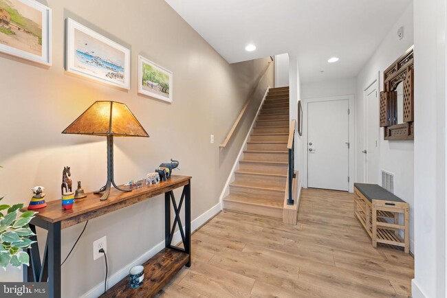 Building Photo - 3533 Bellflower Ln