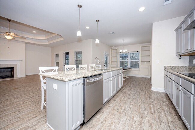 Building Photo - 1013 Silverbell Cv