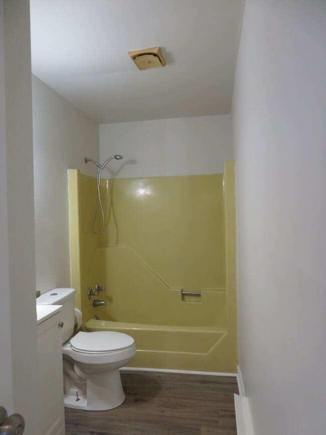 Building Photo - Petersburg