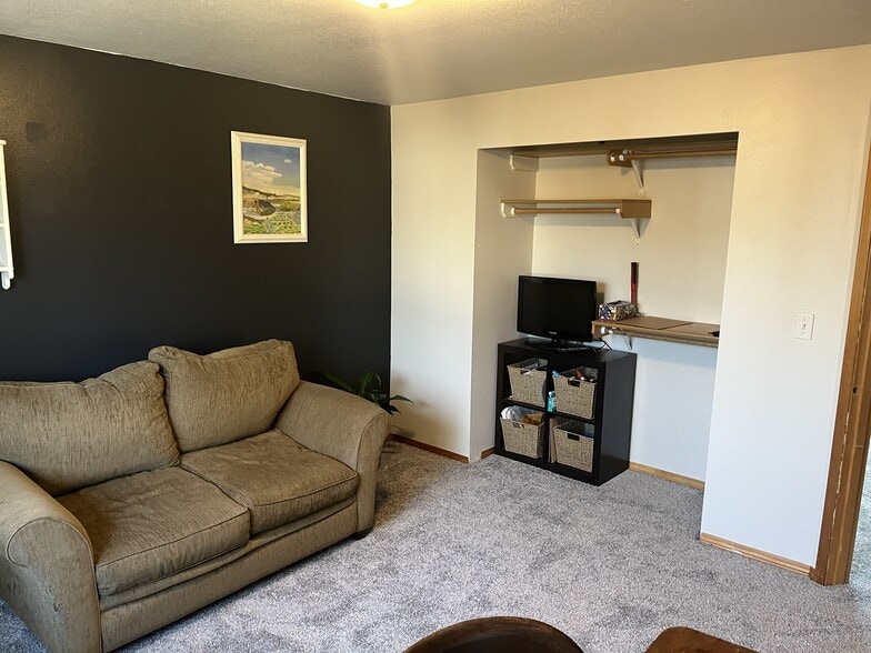 Building Photo - 4165 Berrywood Dr