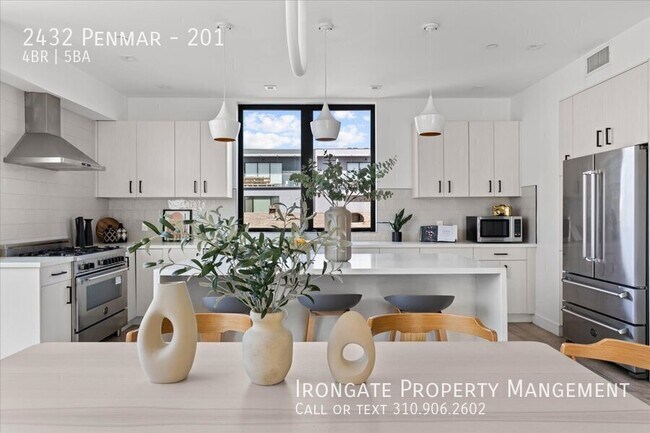 Building Photo - 2432 Penmar-201