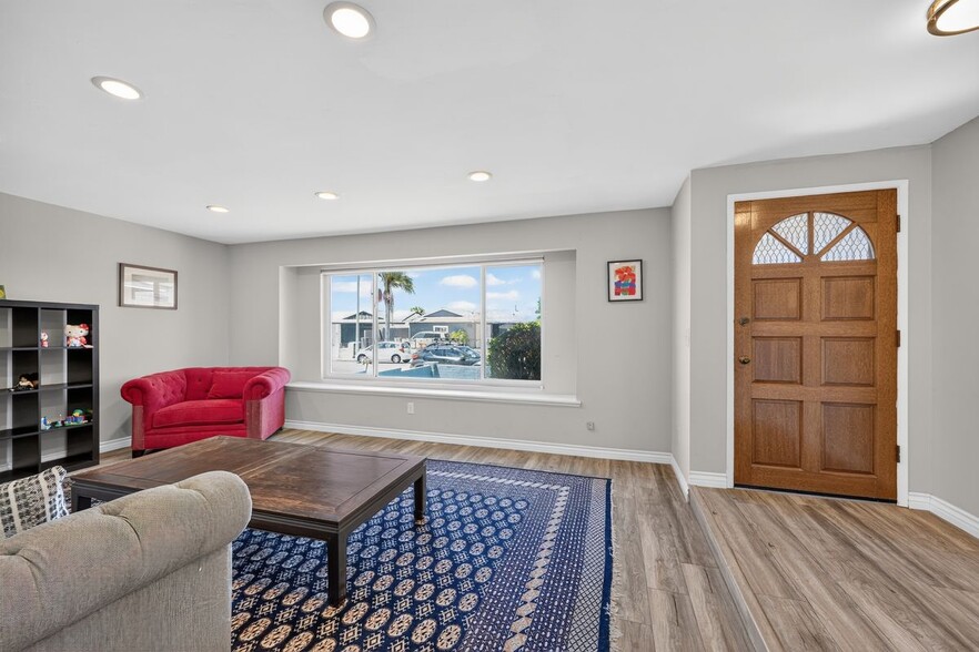 Building Photo - 3151 Magellan St