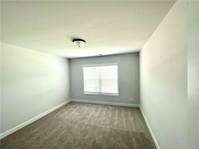 Building Photo - 331 Hudson Chase Ct