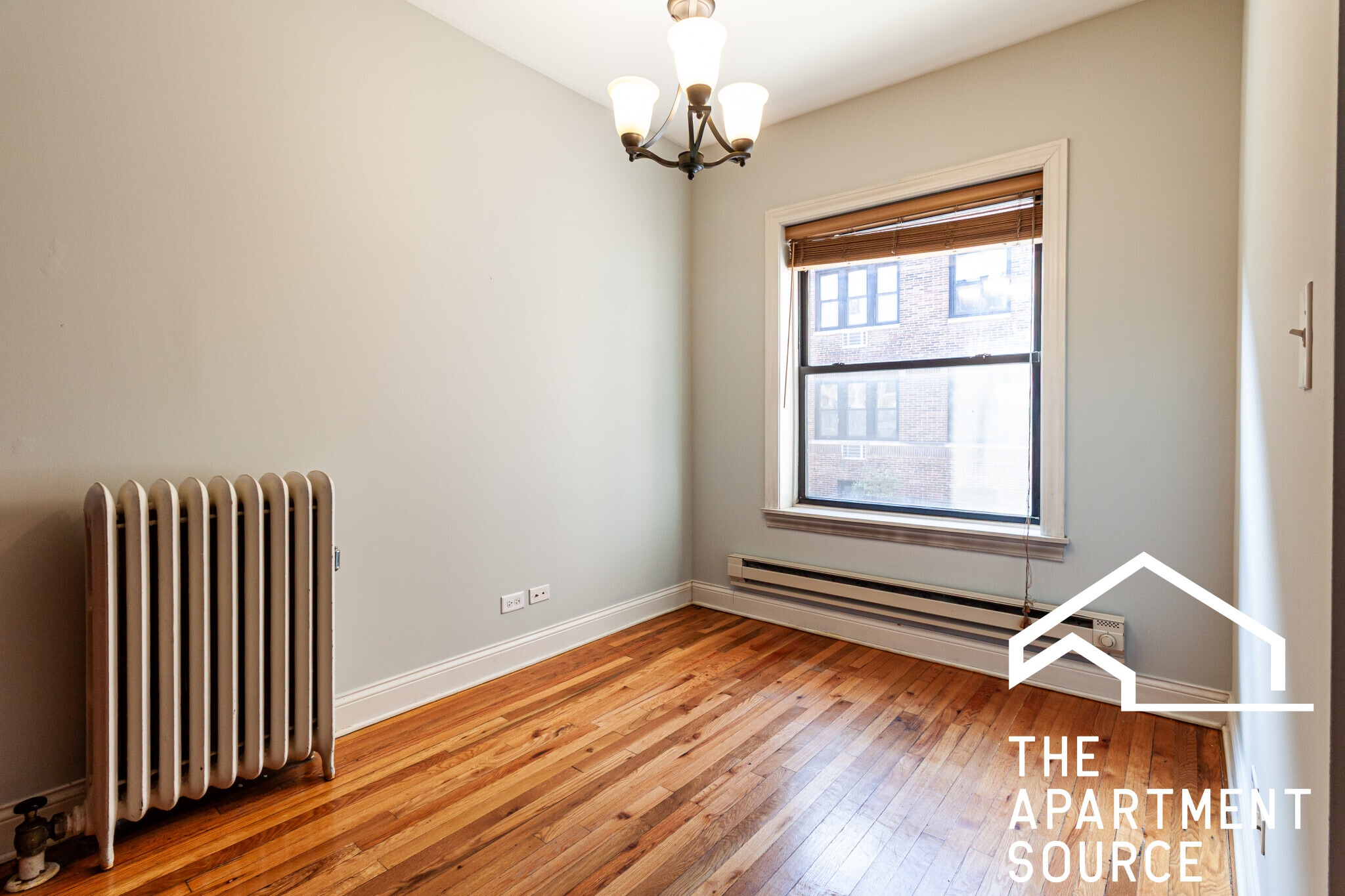 Building Photo - 736 W Addison St