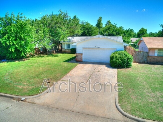 Building Photo - 8814 NE 13th St