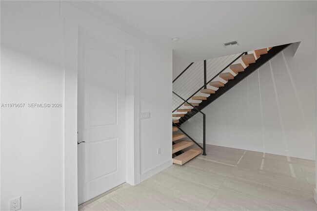 Building Photo - 3187 SW 23rd St