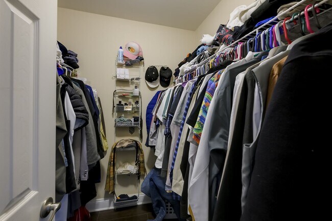 Building Photo - Luxurious Single Family Home in Emerald Farm