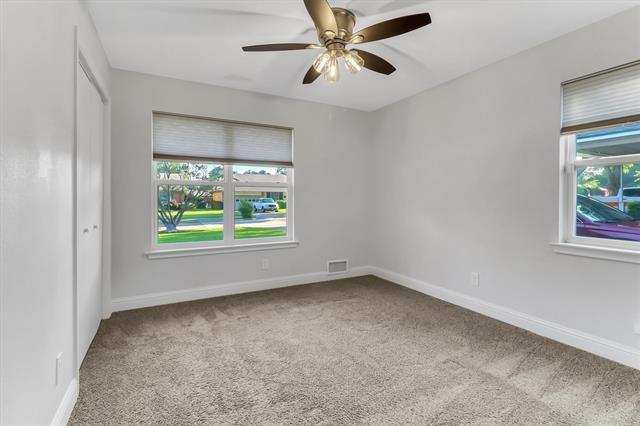 Building Photo - 623 Greenleaf Dr