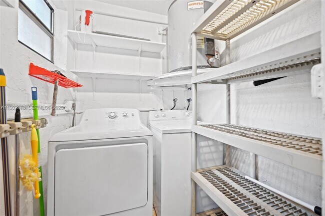 Building Photo - 16681 NE 35th Ave