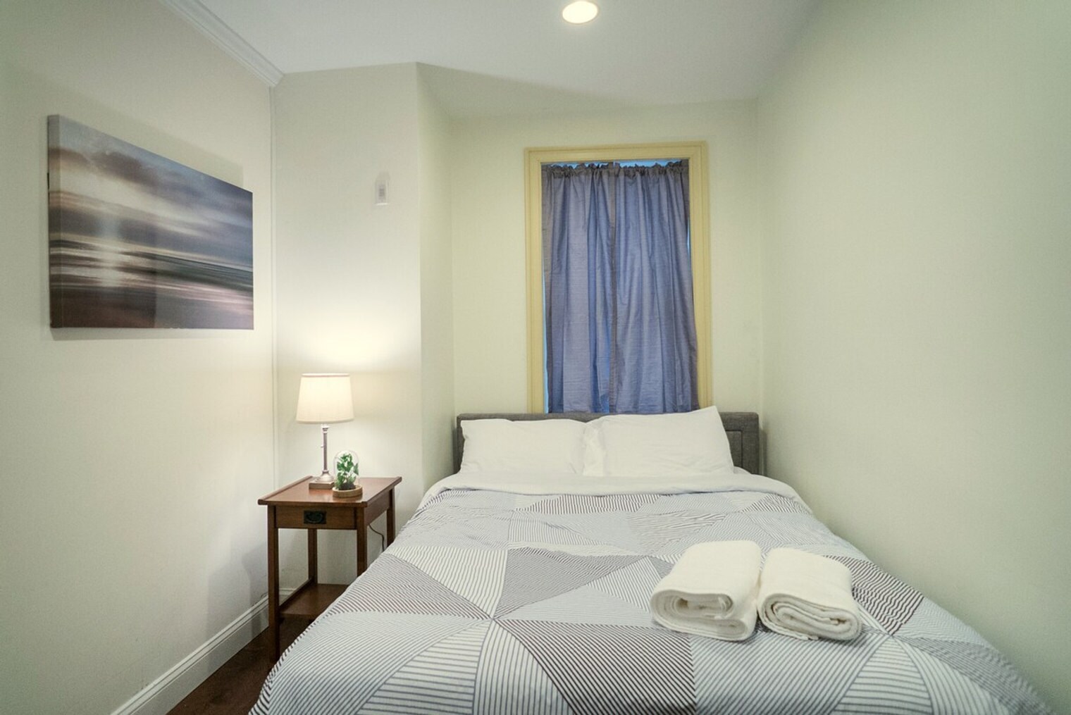 Building Photo - 10o Blossom St