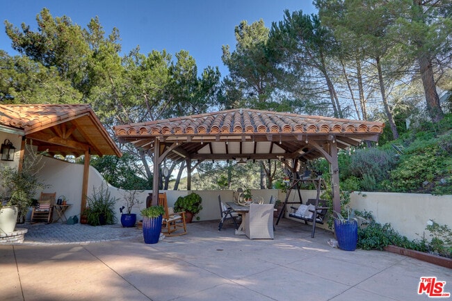 Building Photo - 456 S McKnight Rd