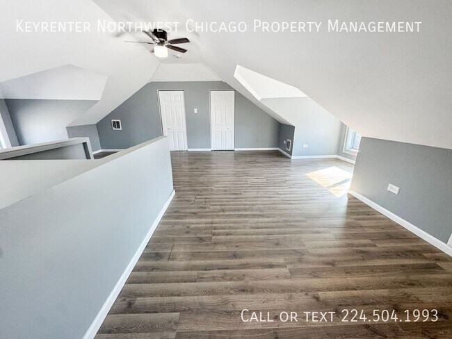 Building Photo - 471 Center St