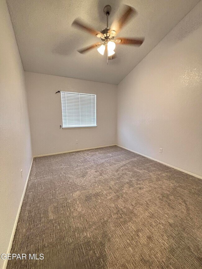 Building Photo - 10928 Duke Snider Cir
