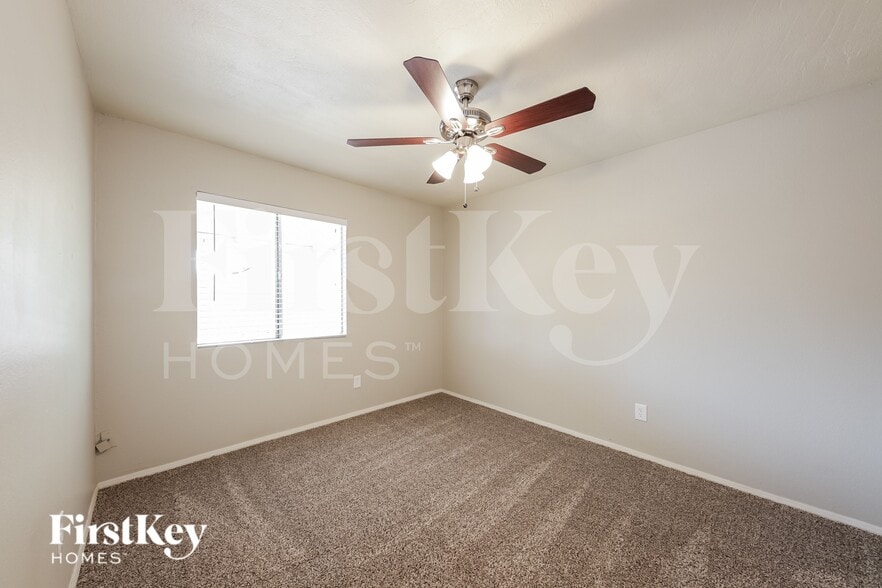 Building Photo - 4745 W Morrow Dr