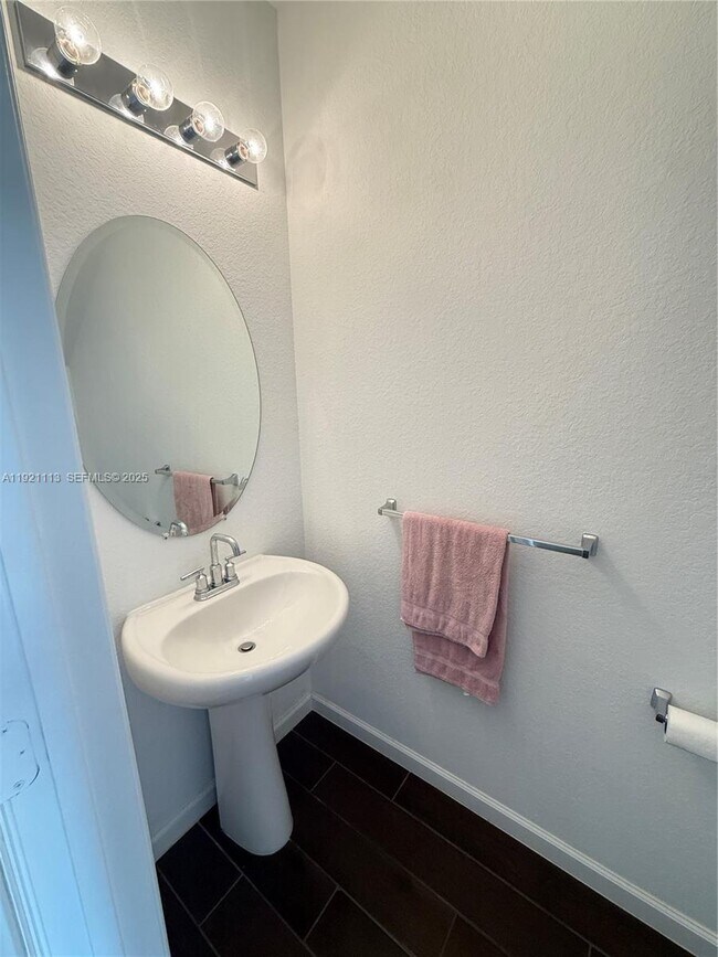 Building Photo - 4029 NW 11 Dr