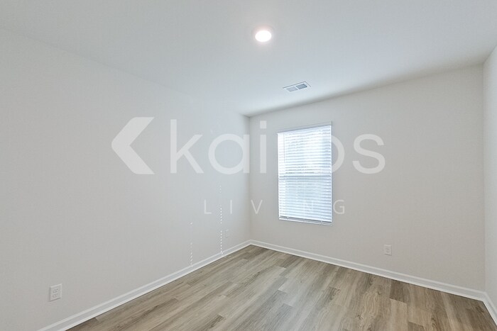 Building Photo - 125 Inez Ave