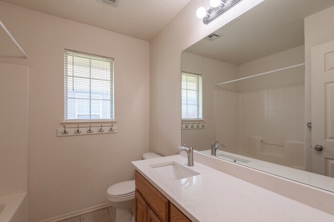 Building Photo - 17405 Bronze Ln