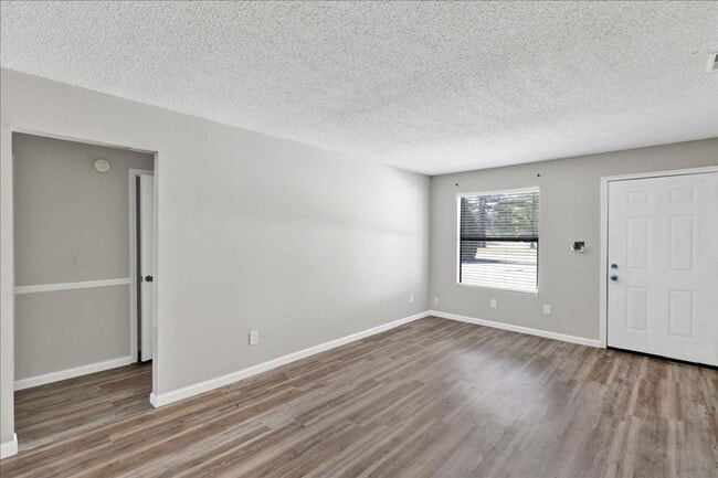 Building Photo - Condo for rent in Grayson Valley