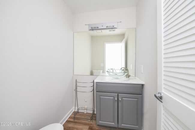 Building Photo - 222 Waters Edge Dr