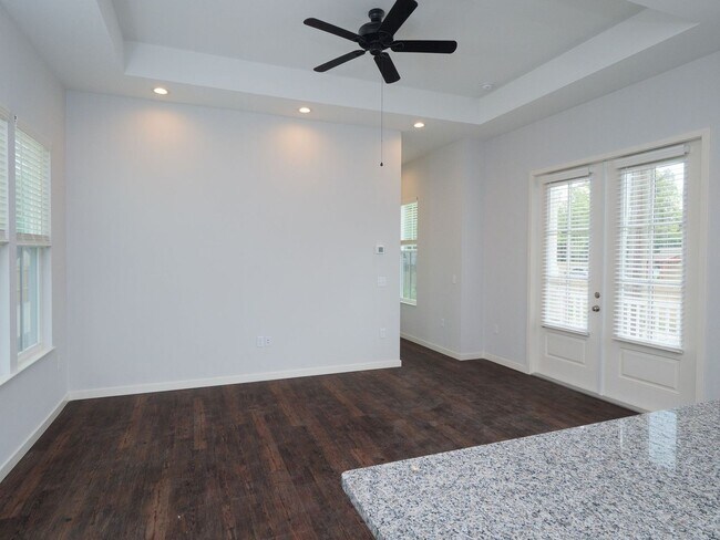 Building Photo - Thelma Lane - Luxury 3 Bedroom, 3 Bathroom House