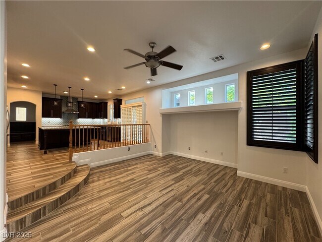 Building Photo - 9501 Ironsend St