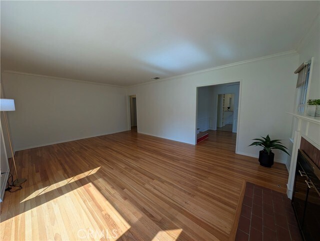 Building Photo - 582 N Sunnyslope Ave