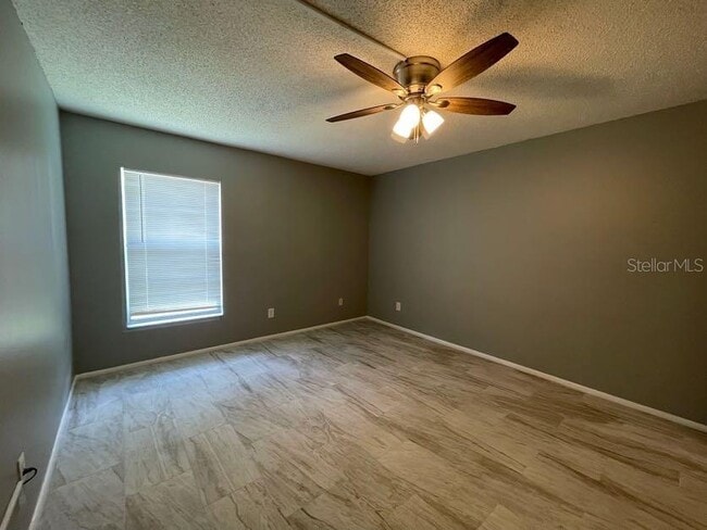 Building Photo - 1004 Northlake Dr