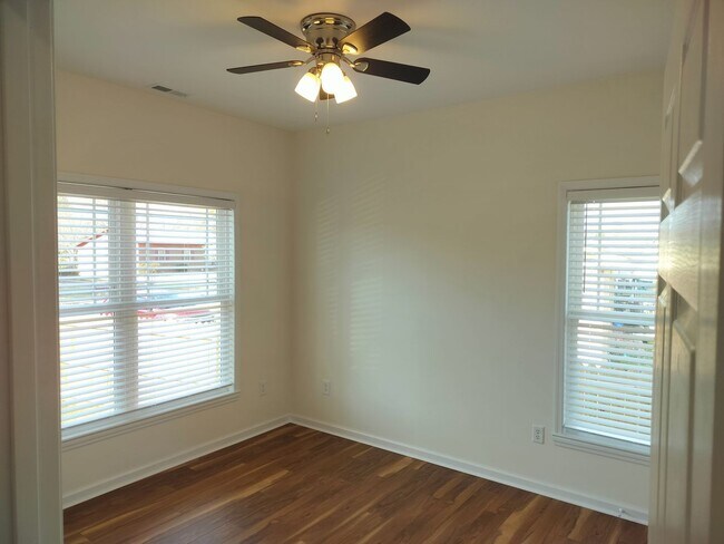 Building Photo - Lumberton Star