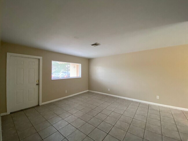 Building Photo - 2601 47th Terrace SW