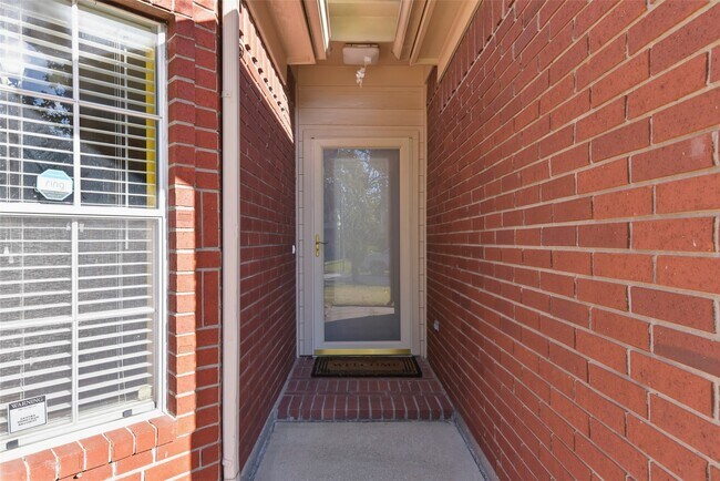 Building Photo - 14722 Trailbrook Dr