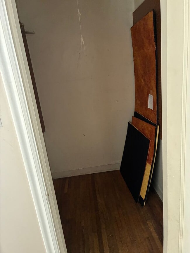 Building Photo - Furnished Two Bedroom