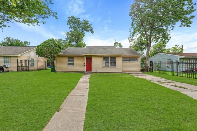 Primary Photo - 6314 Crestville St