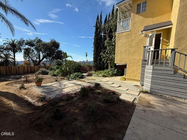 Building Photo - 300 W Loma Alta Dr