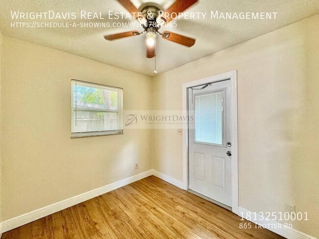 Building Photo - 865 Trotter Rd