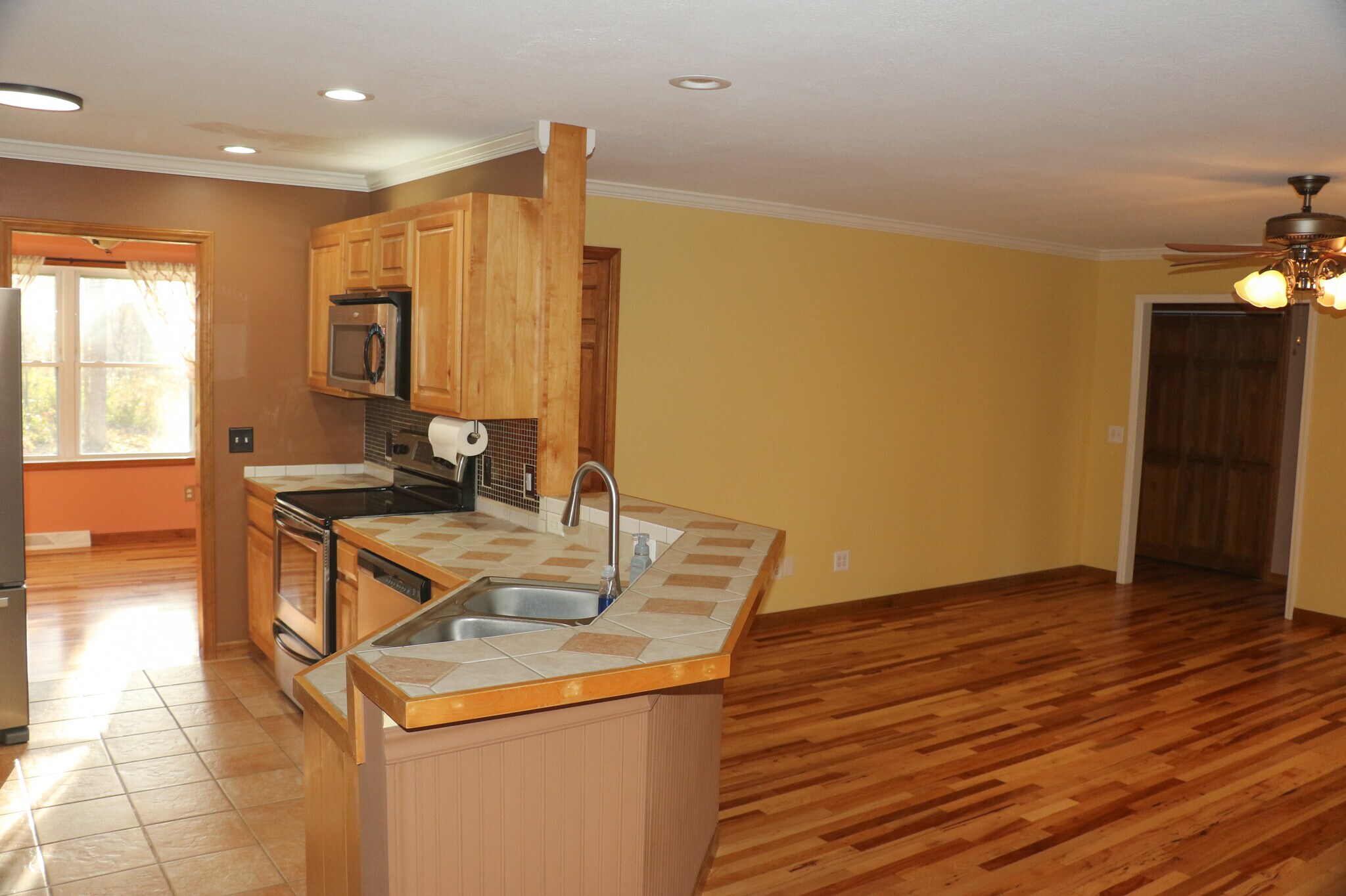 Kitchen/ Living Room - 138 Cullen Ln