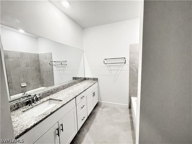 Building Photo - 14243 Pine Lodge Ln