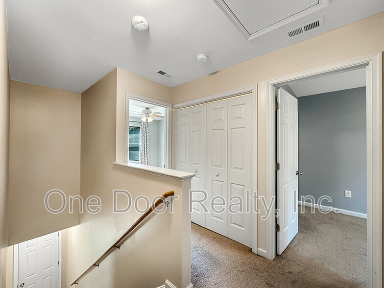 Building Photo - 8956 Cocos Path