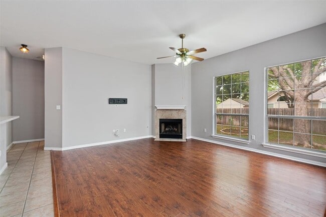 Building Photo - 901 Cashew Ln