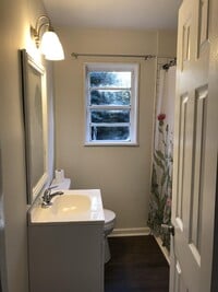 Building Photo - 625 Camellia Cir