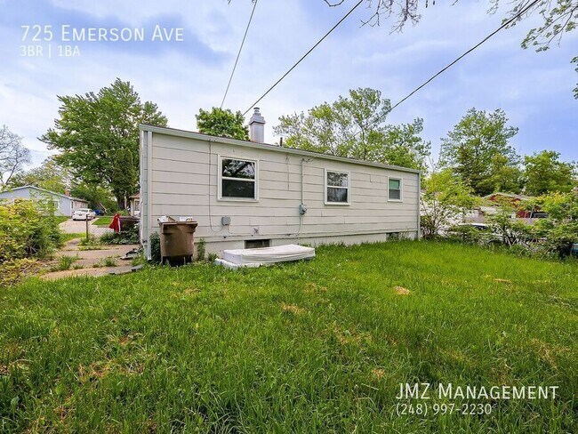 Building Photo - 725 Emerson Ave