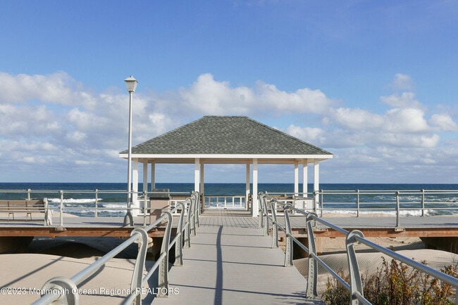 Building Photo - 308 Morris Ave