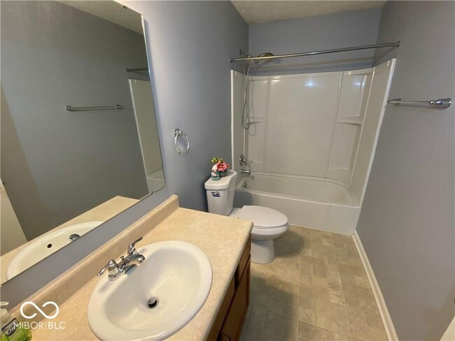 Building Photo - 5221 Bombay Dr