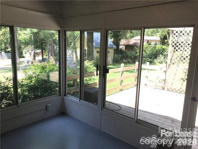 Building Photo - 2309 Lanier Ave