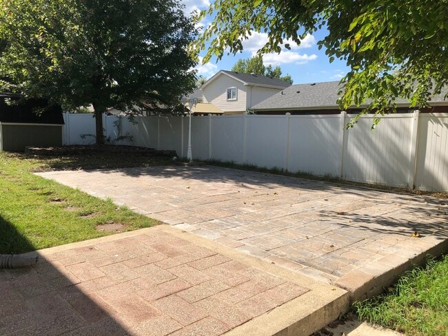 Building Photo - 3890 Windjammer Ln