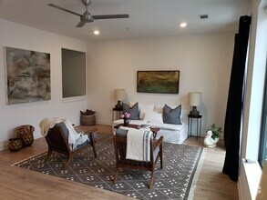 Building Photo - 1 Bedroom Condo at Segment in WEHO