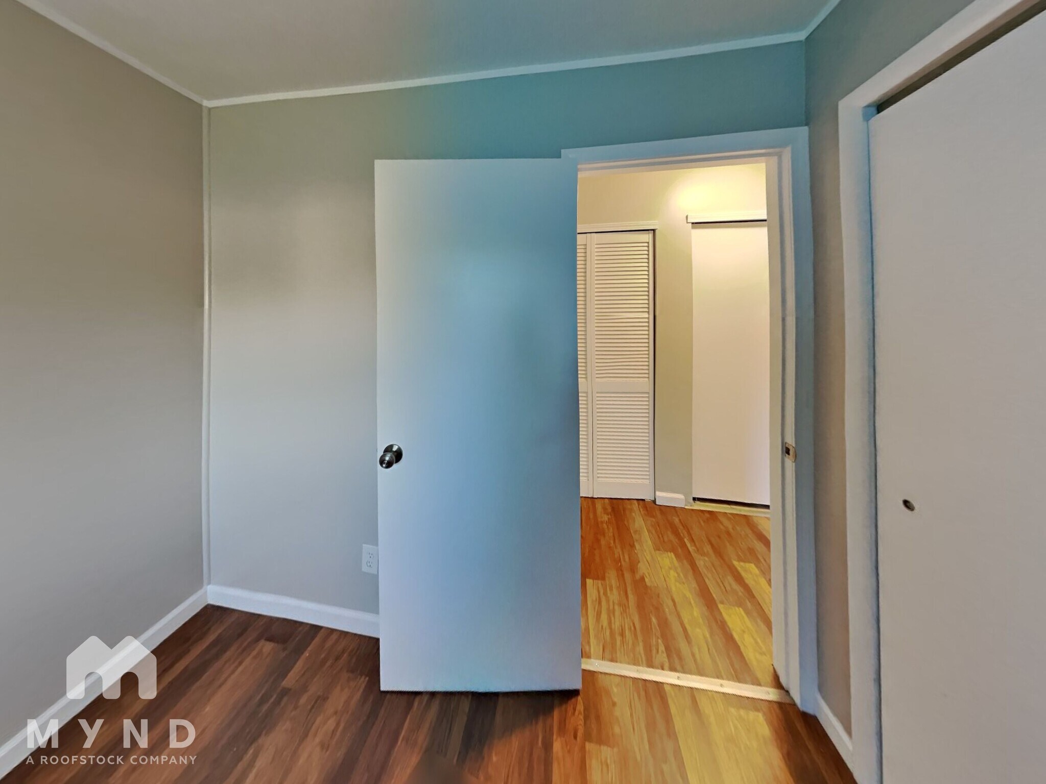 Building Photo - 3049 Bluefield Dr