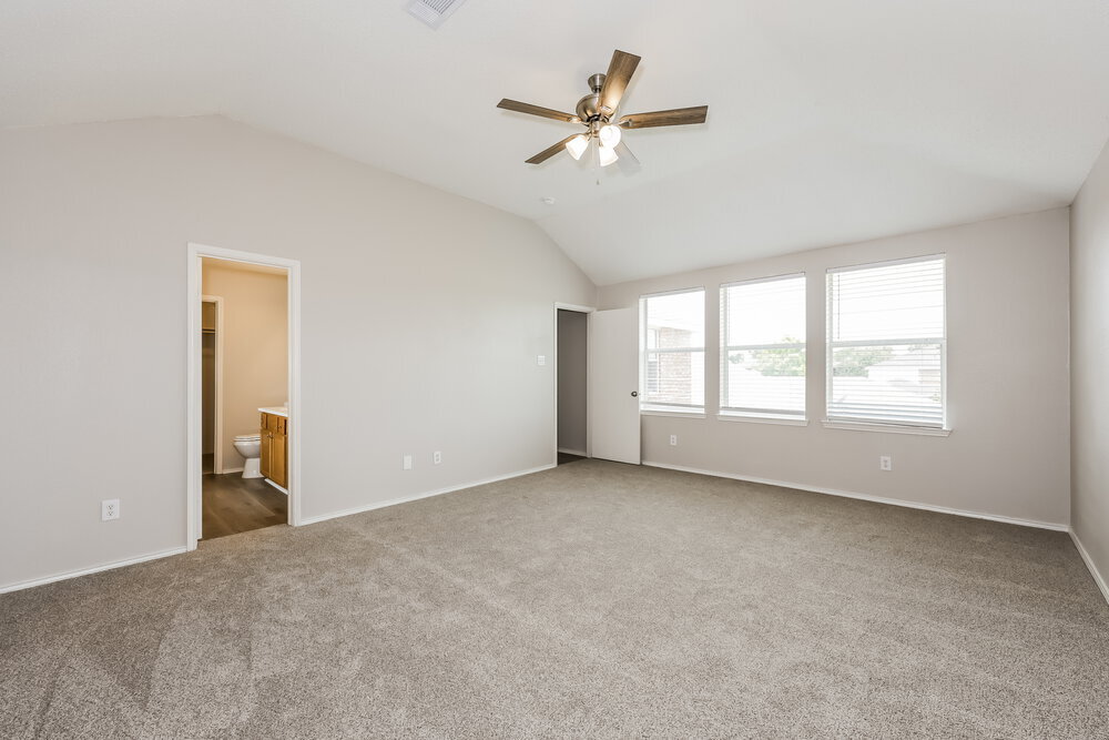 Building Photo - 2628 Loch Wood Dr