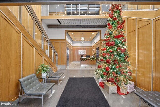 Building Photo - 1133 14th St NW